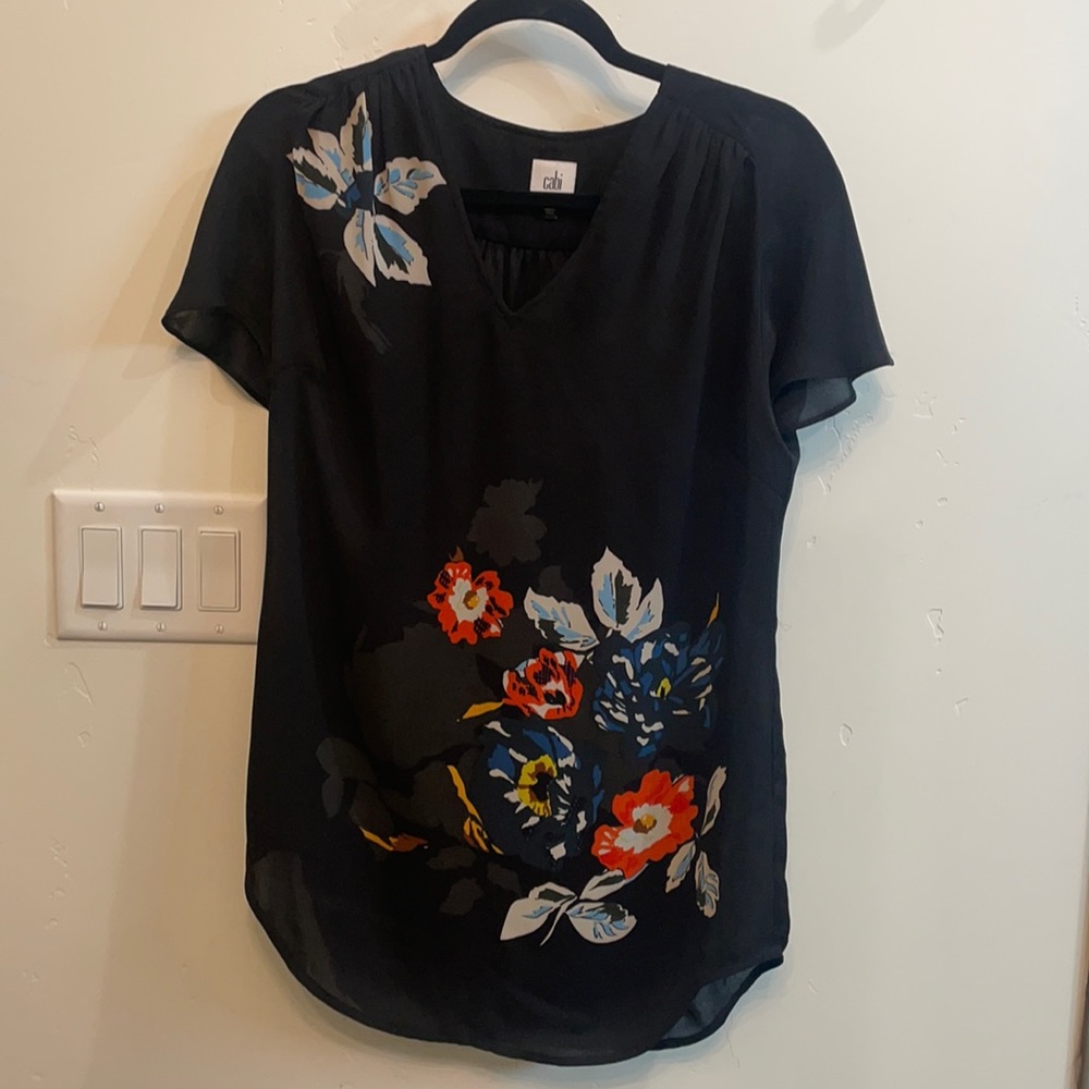 Cabi floral blouse. Sheer. Flutter sleeve.